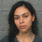 Detienen a mujer que recibió manutención para su hijo de tres hombres distintos, la acusan de fraude