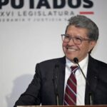 Ricardo Monreal inaugura exposición de automovilismo en San Lázaro