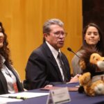 Monreal impulsó participación juvenil en modelo parlamentario en San Lázaro