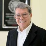 Ricardo Monreal propone regular prácticas engañosas en plataformas financieras digitales