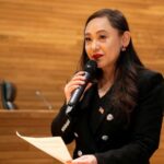 Alcaldesa de California se declara culpable de ser agente bajo las órdenes de China