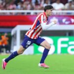 ¡Se va a Europa! ‘Hormiga’ González deja Chivas y ficha con Olympiacos