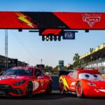 Rayo McQueen llega a la Fórmula 1 para celebrar los 20 años de Cars